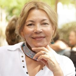 jackie med testi 3-min